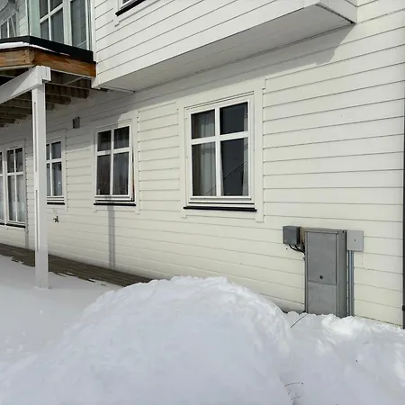 Cozy Appartement In Finnsnes Exterior photo